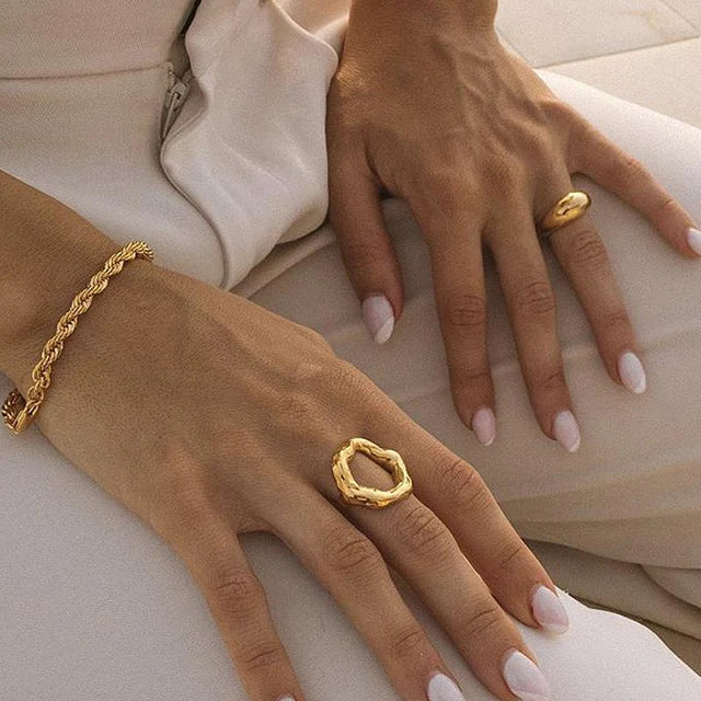 Bonnie Ring