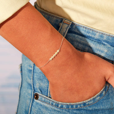Elegant Daisy Flower Bracelet