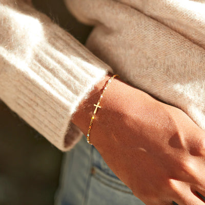 Minimalist Cross Design Bracelet