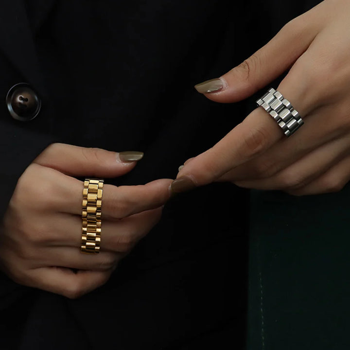 Chunky Gold Chain Ring