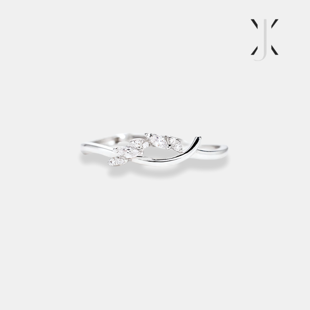 Tangled Roots Ring