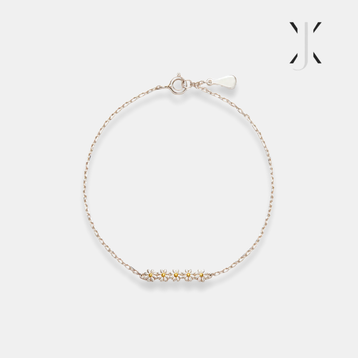 Elegant Daisy Flower Bracelet