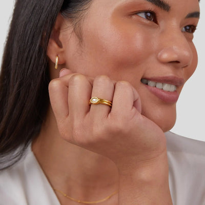 Anillo de oro de 18 quilates con perla gruesa