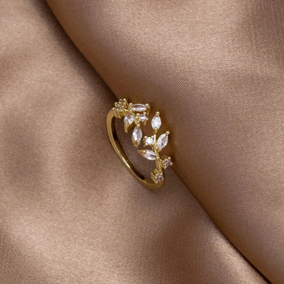 18K Crystal Vine Ring