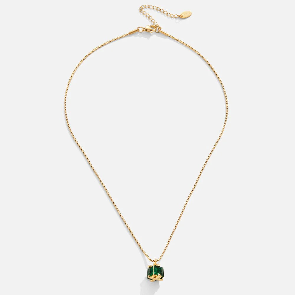 Collar de cubo de esmeralda