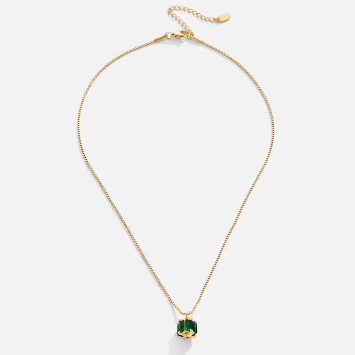 Collar de cubo de esmeralda