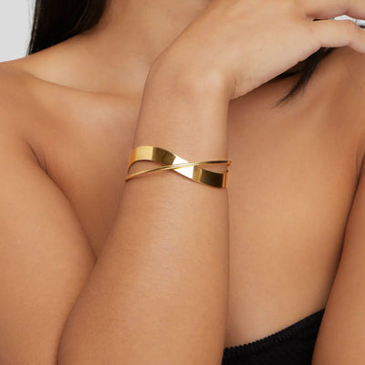 Brazalete de oro Eve