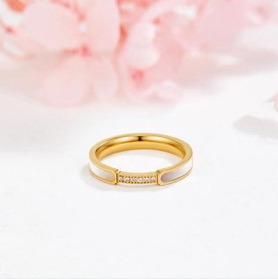 Anillo de madreperla y cristal