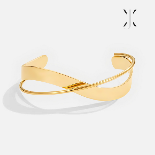 Eve Gold Bangle