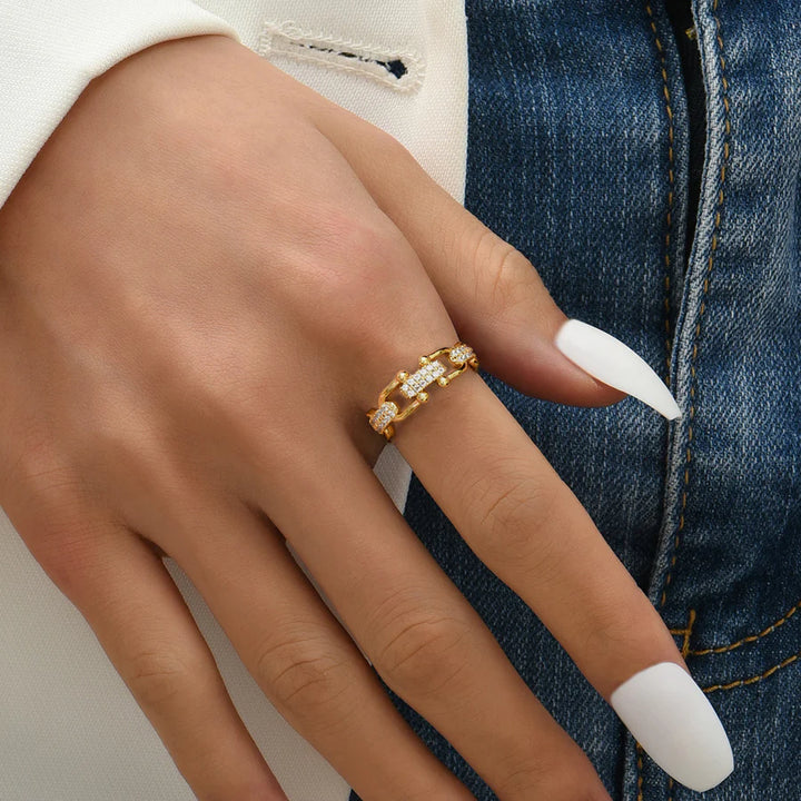 CHLOE GOLD RING