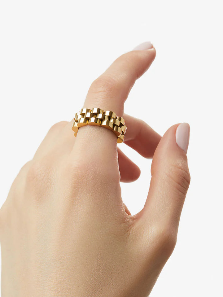 Chunky Gold Chain Ring