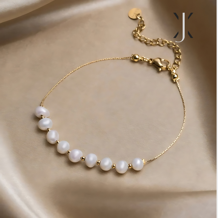 Eva Freshwater Pearl