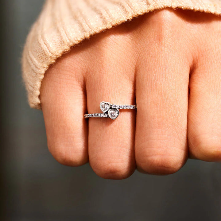 Anillo de dos corazones para hija