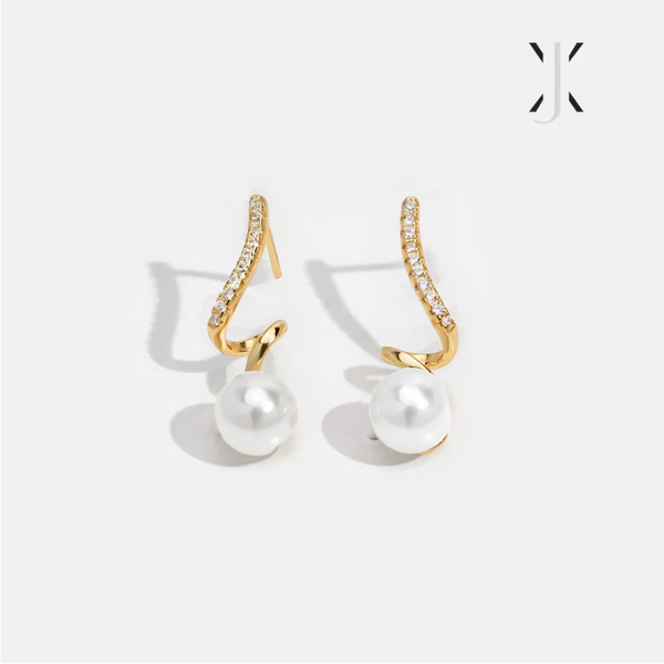 Tamara Pearl  Earrings