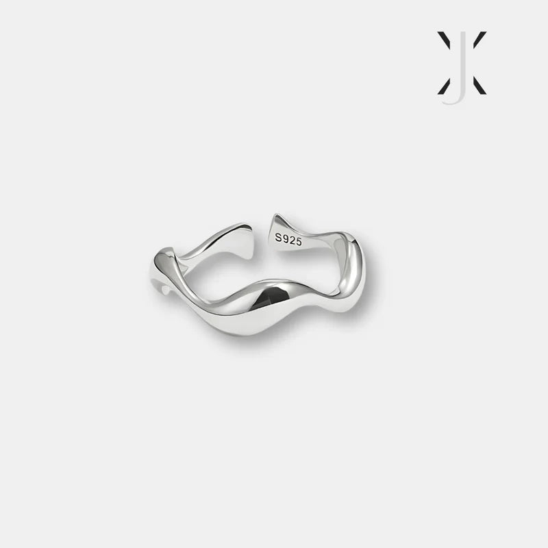 18K Gold Wave Ring