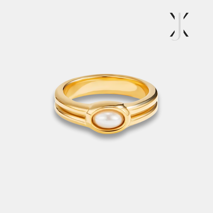 Chunky Pearl 18K Gold Ring