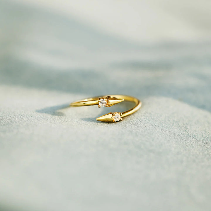 Double Arrow Ring