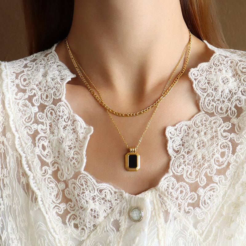 Layered Gold Black Pendant