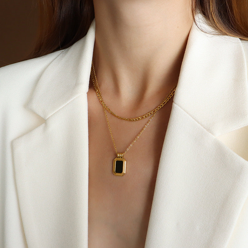 Layered Gold Black Pendant