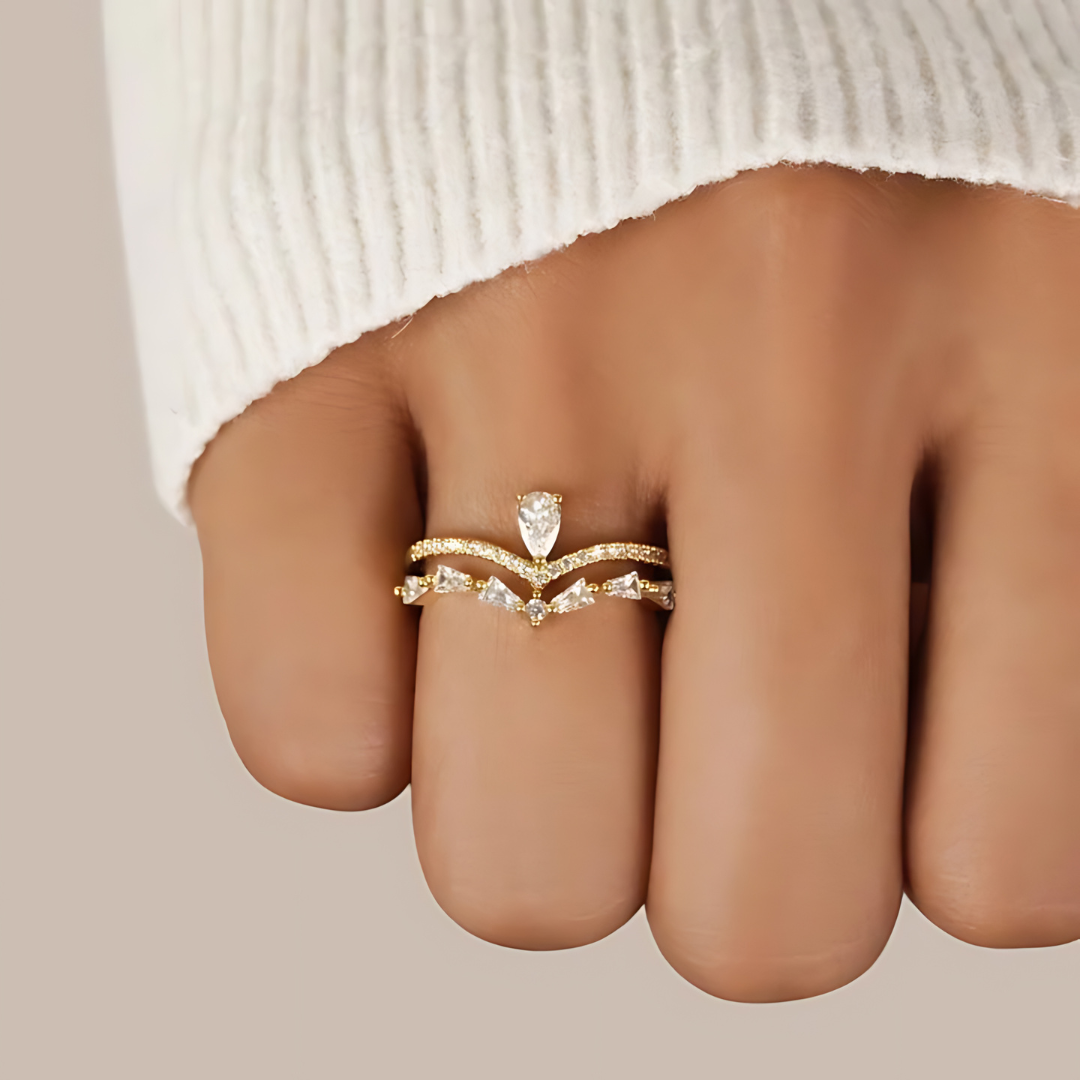 18K Gold Lilly Crystal Ring