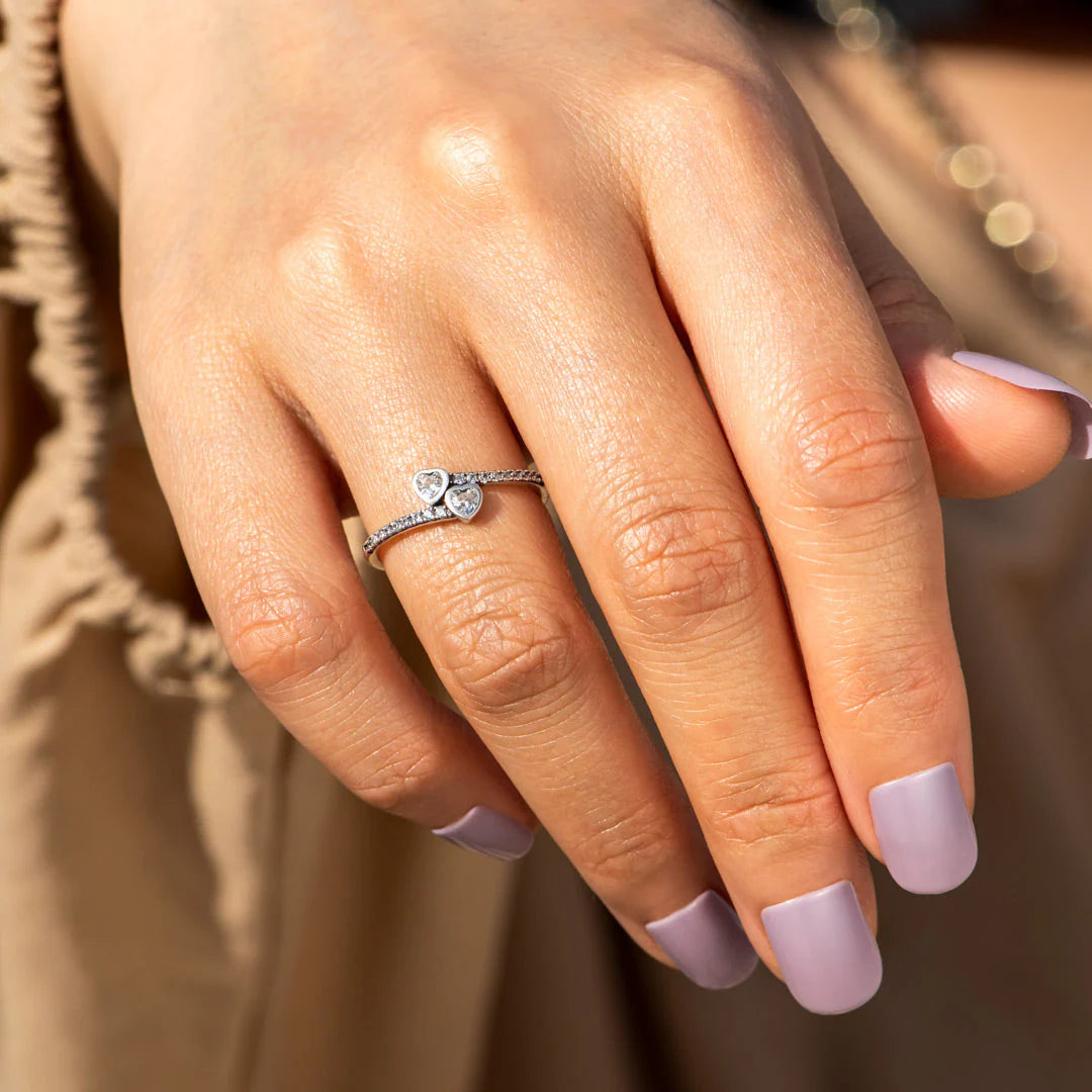 Anillo de dos corazones para hija