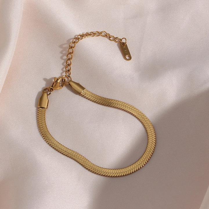 Sarya Snake Chain Gold Bracelet