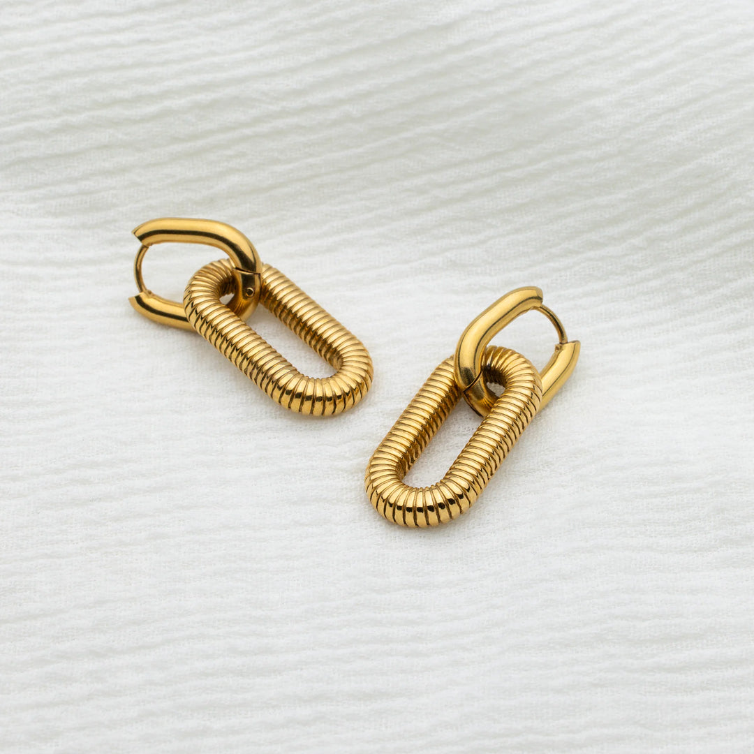 Ribbed Link Earrings