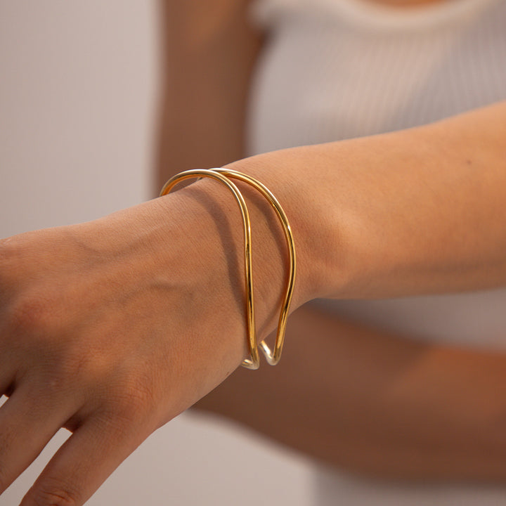 WAVY CUFF BRACELET