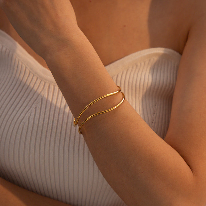 WAVY CUFF BRACELET