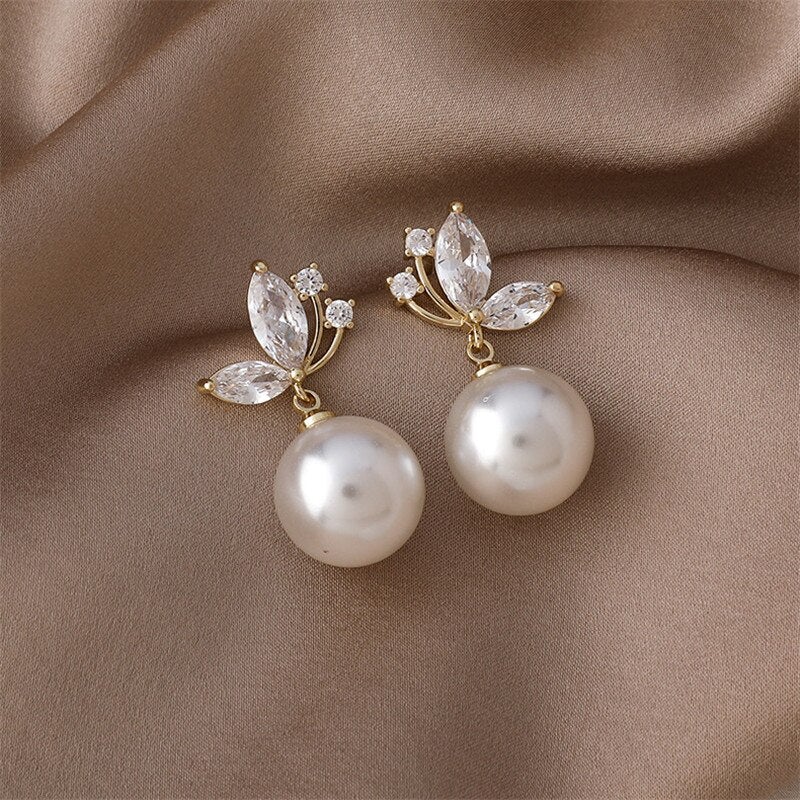 Crystal Butterfly White Pearl