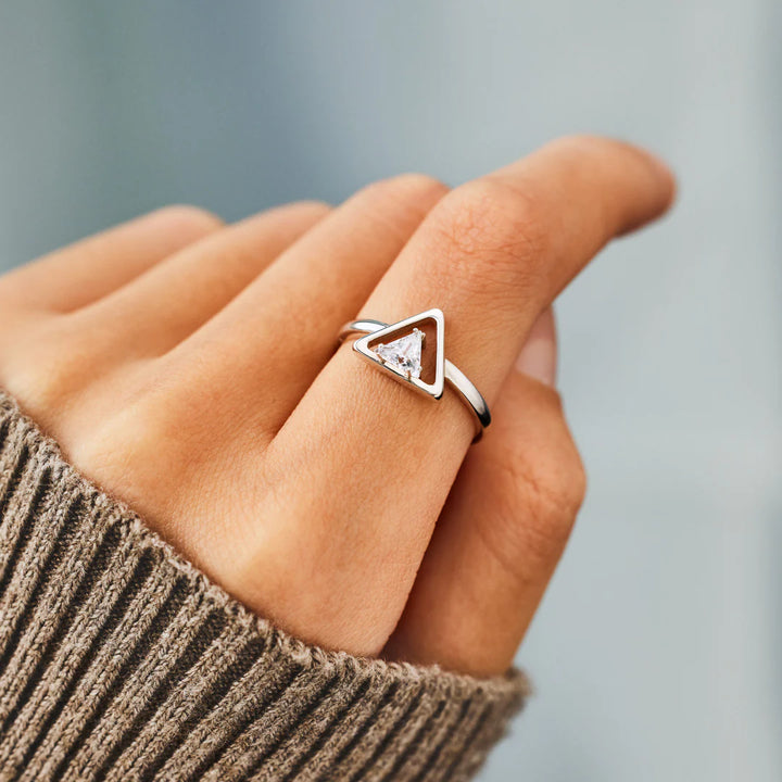 Anillo triangular de la tribu Badass