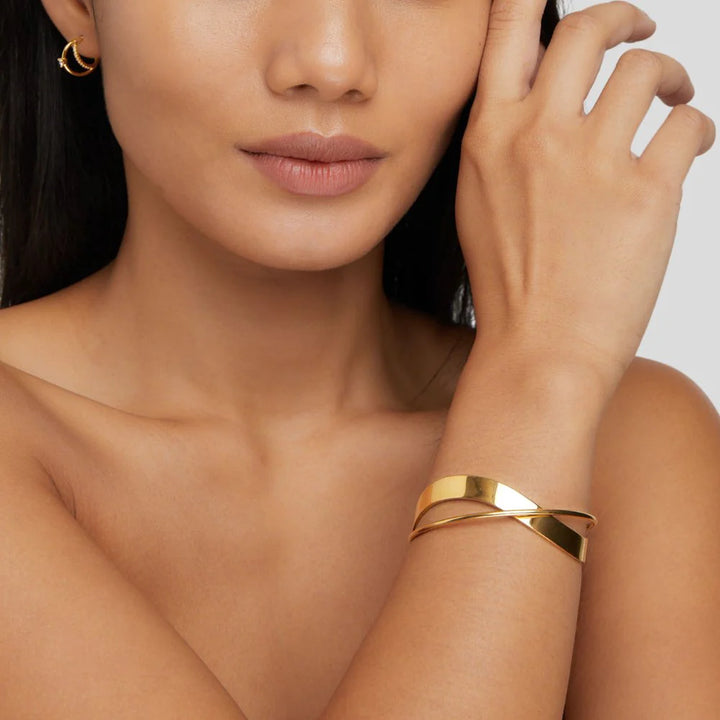 Eve Gold Bangle