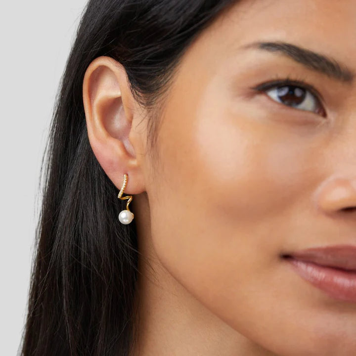 Tamara Pearl  Earrings