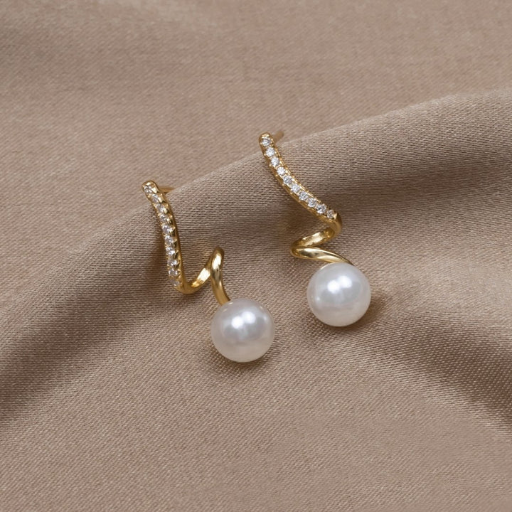 Tamara Pearl  Earrings